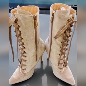 Elegant Tan Lace-Up Women's Boots